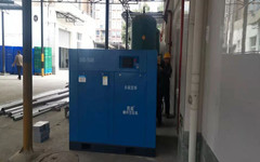 成都某知名食品廠永磁變頻螺桿空壓機(jī)工程交貨現(xiàn)場